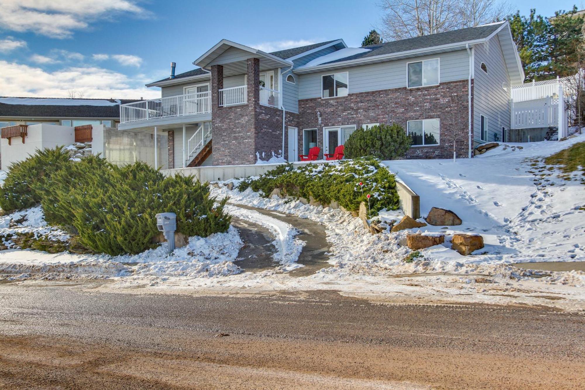 Inviting Great Falls Home With Wraparound Deck! מראה חיצוני תמונה