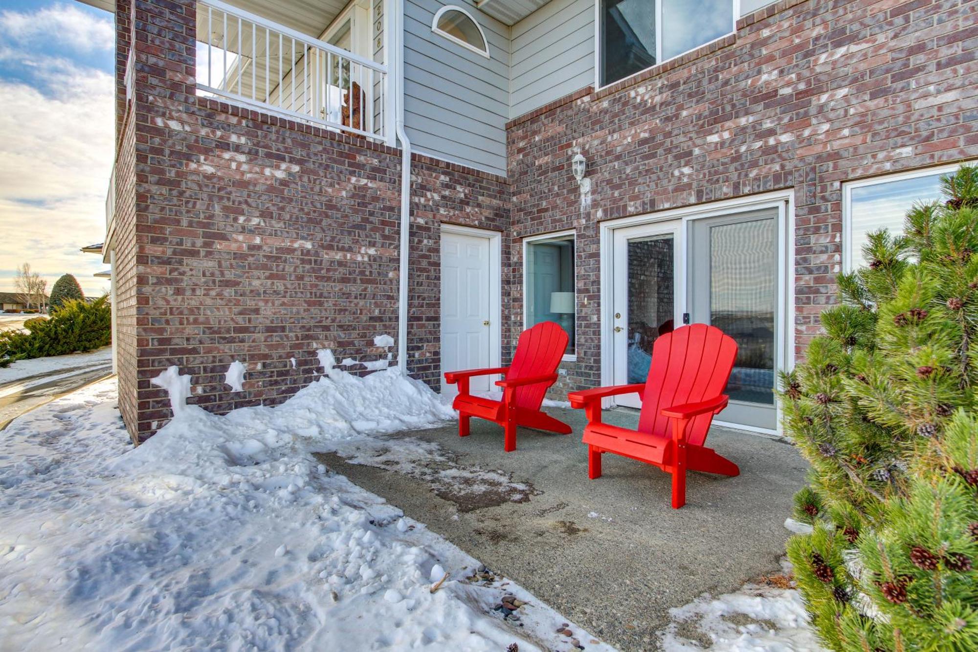 Inviting Great Falls Home With Wraparound Deck! מראה חיצוני תמונה