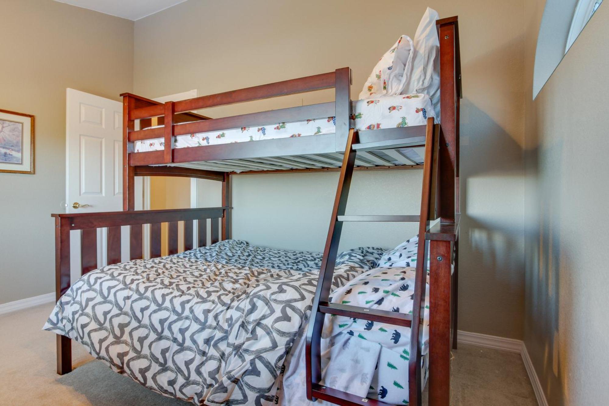 Inviting Great Falls Home With Wraparound Deck! מראה חיצוני תמונה