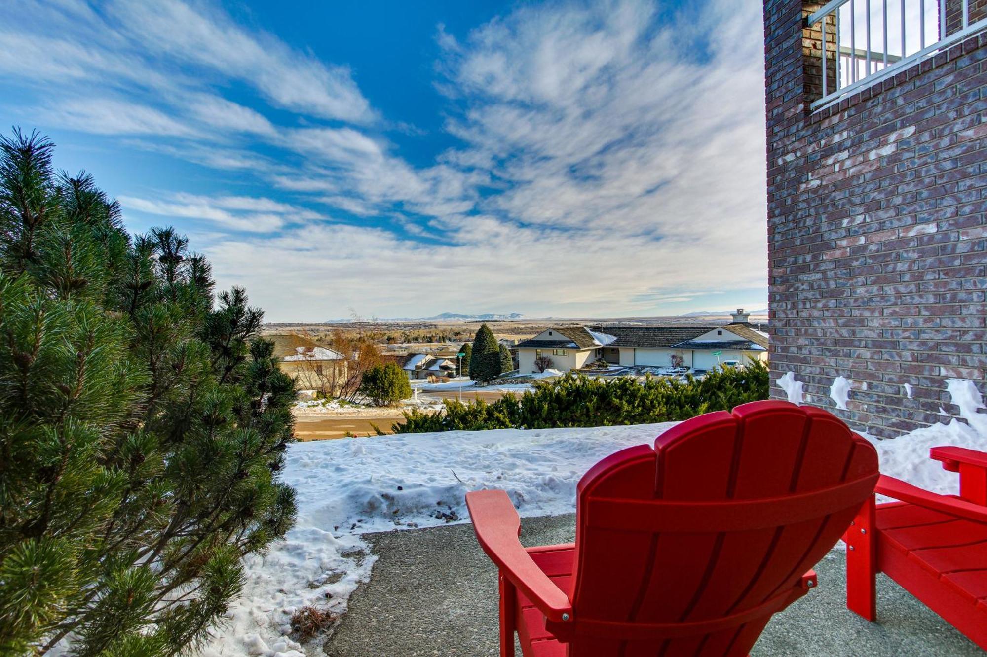 Inviting Great Falls Home With Wraparound Deck! מראה חיצוני תמונה