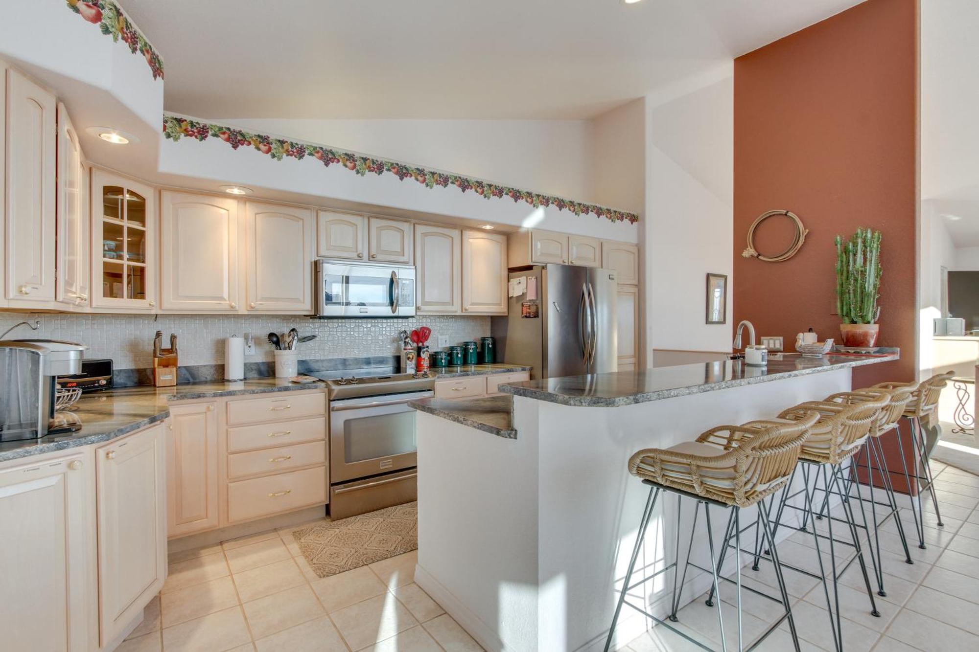 Inviting Great Falls Home With Wraparound Deck! מראה חיצוני תמונה