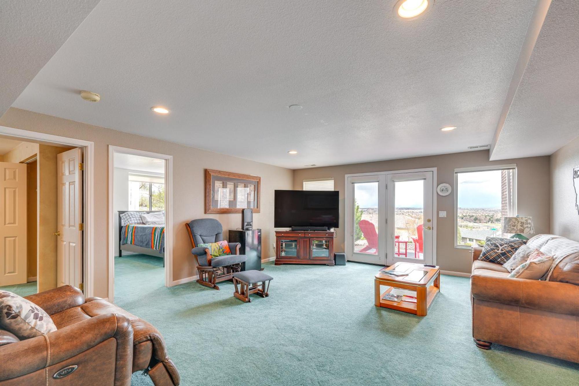 Inviting Great Falls Home With Wraparound Deck! מראה חיצוני תמונה