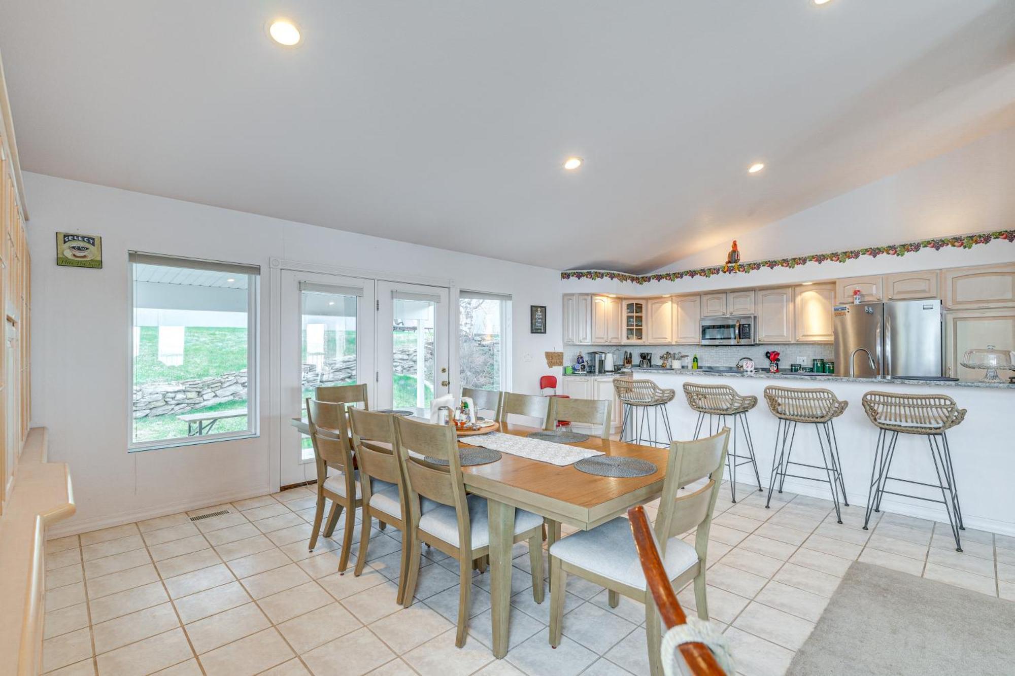 Inviting Great Falls Home With Wraparound Deck! מראה חיצוני תמונה