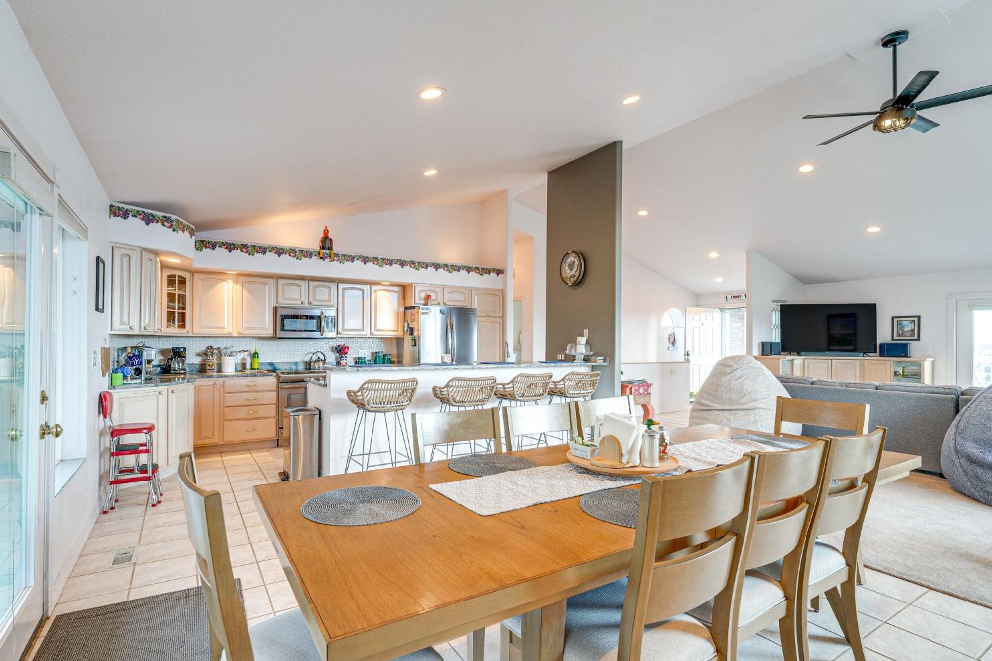 Inviting Great Falls Home With Wraparound Deck! מראה חיצוני תמונה