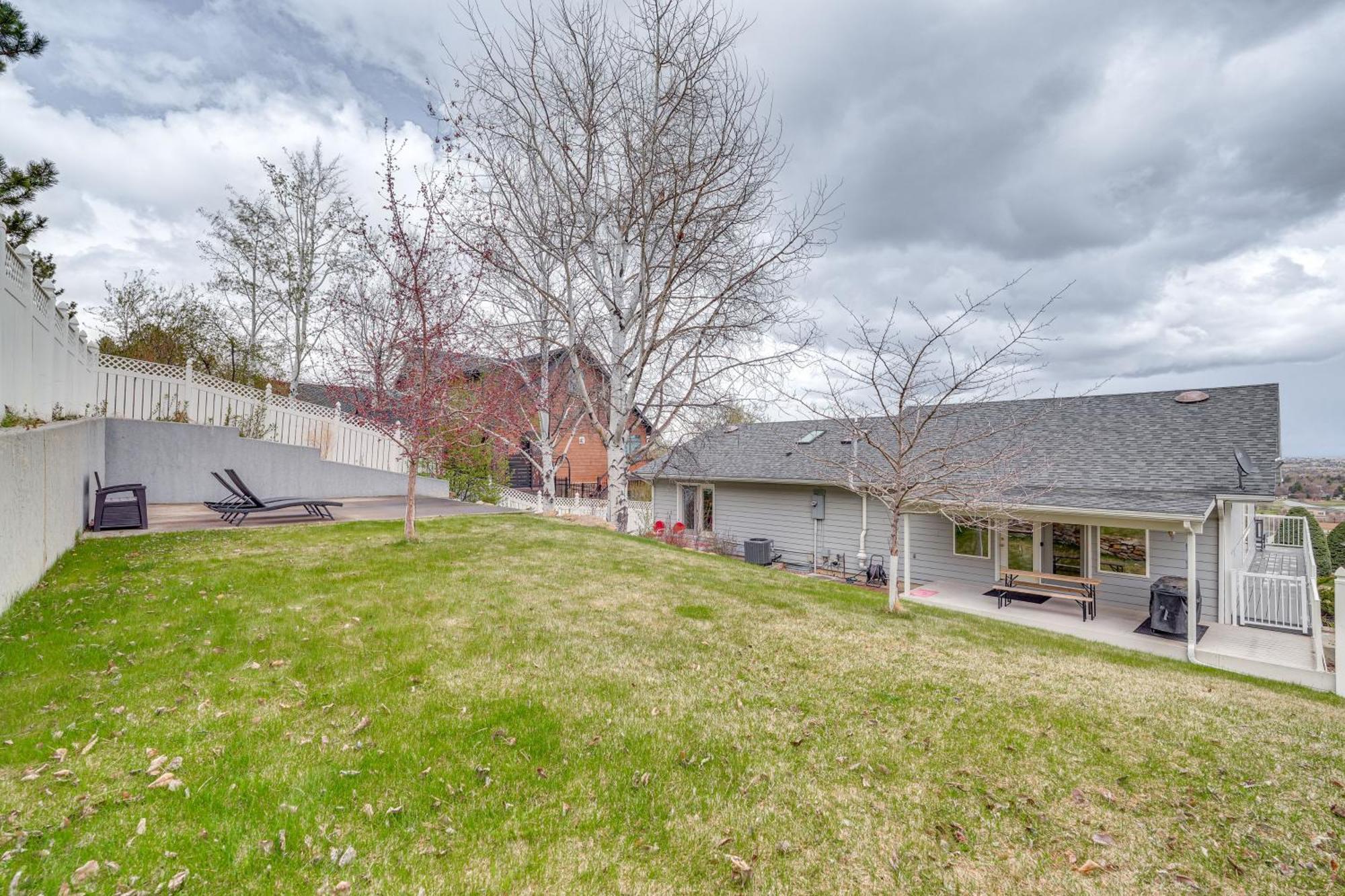 Inviting Great Falls Home With Wraparound Deck! מראה חיצוני תמונה