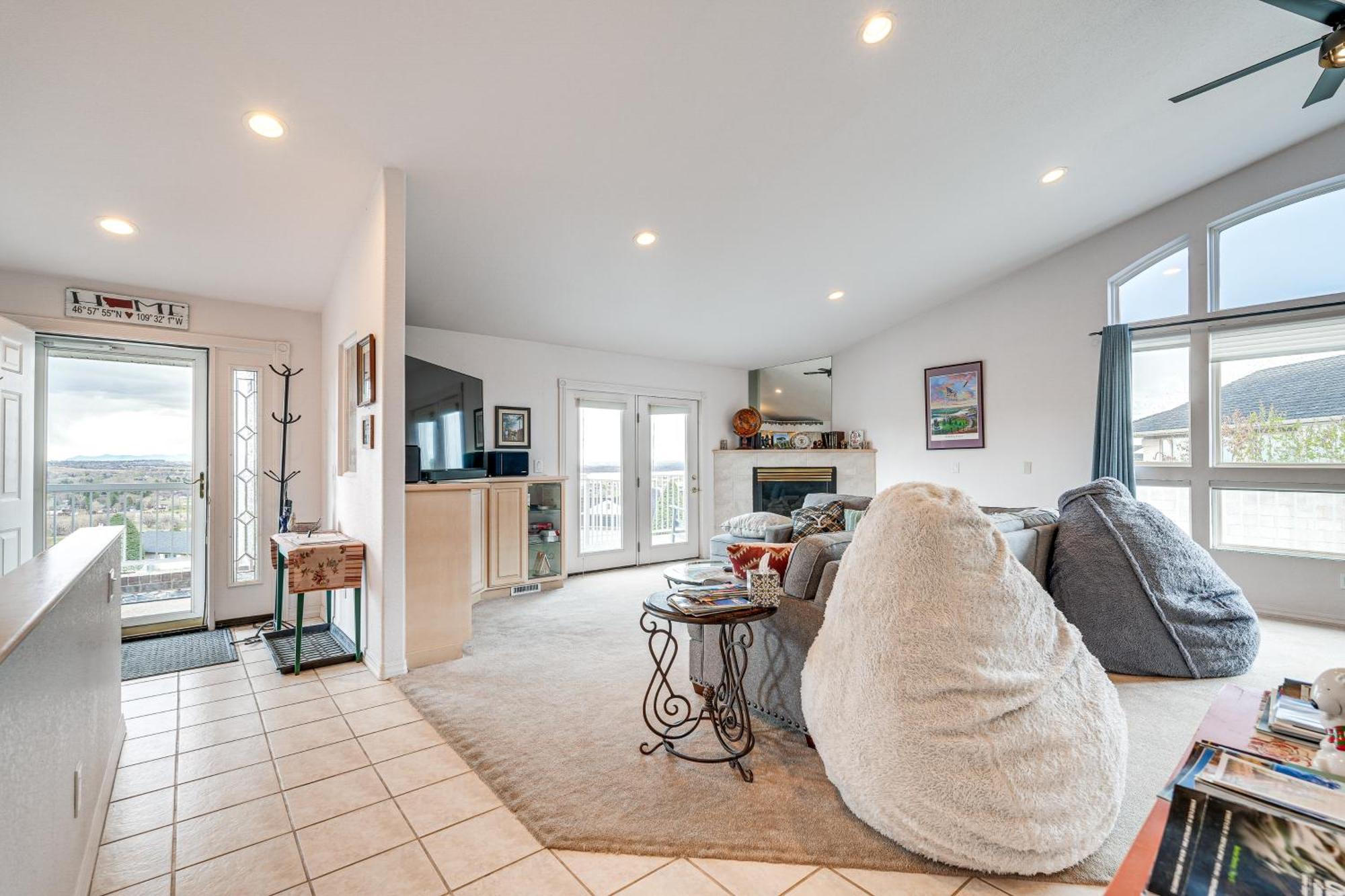 Inviting Great Falls Home With Wraparound Deck! מראה חיצוני תמונה